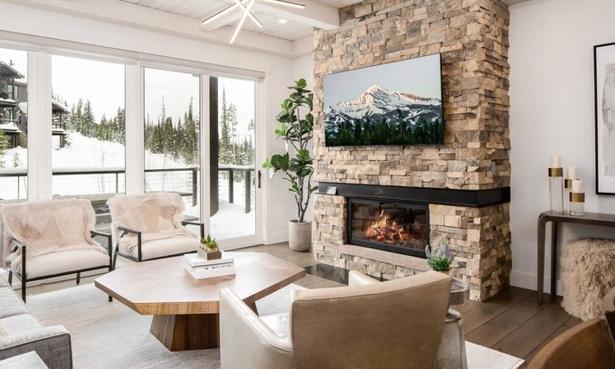 Big Sky House | 9 Wildwood (4-Bedroom Townhouse) with Mountain view by Moonlight Basin Lodging by Moonlight Basin Lodging