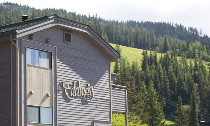 Whitefish Apartment | Beautiful 1 bedroom unit at resort, sleeps 4
