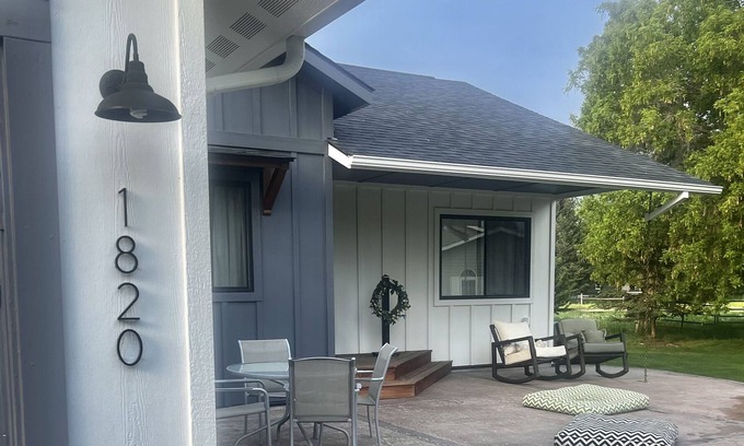 Orchard Homes House | Big Sky Park and Fort Missoula Regional Park Home! Walking distance to both!