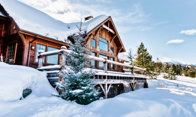 Antler Ridge House | Book Now for Winter! Home with Mountain Views, Hot Tub, Garage and Pool Table!