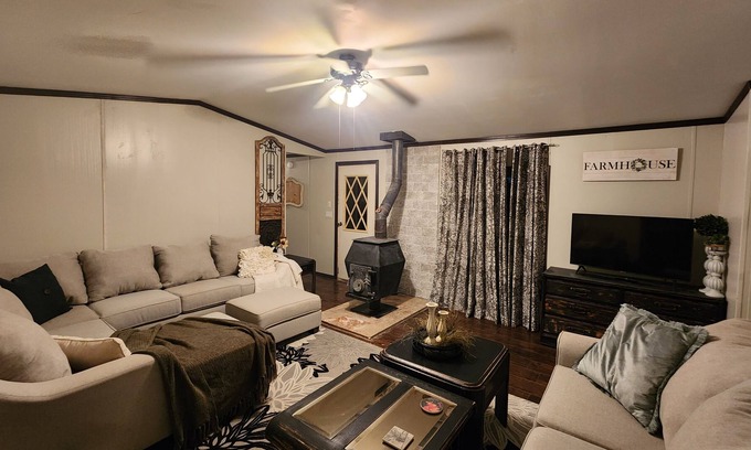 Kalispell House | Cozy, Quite Manufactured Home on 5 Acres. Close to Smith and Foy Lake!
