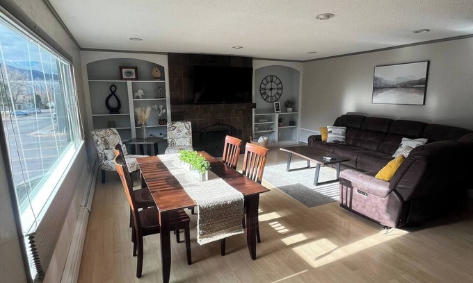 Heart of Missoula Condo | Downtown Cozy 4-bedroom condo with AC, WiFi in lovely Missoula