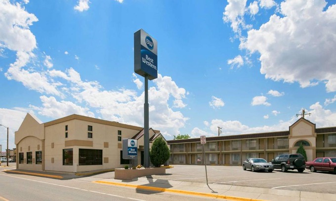 Miles City Hotel | Hotel ∙ 6 guests
