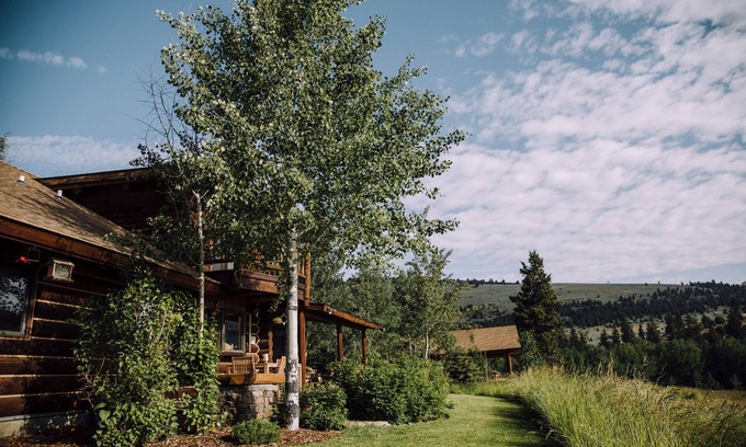 McAllister House | Large home with guest lodge overlooking Madison River Valley near Ennis, MT