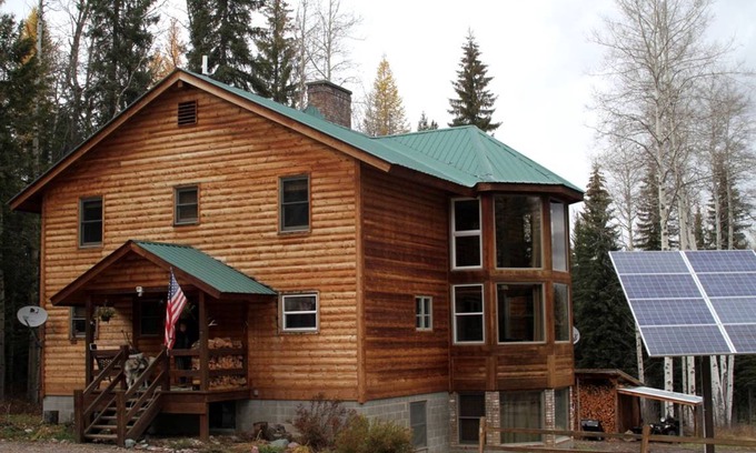 Polebridge Cabin | Lodge ∙ 1 bedroom ∙ 2 guests