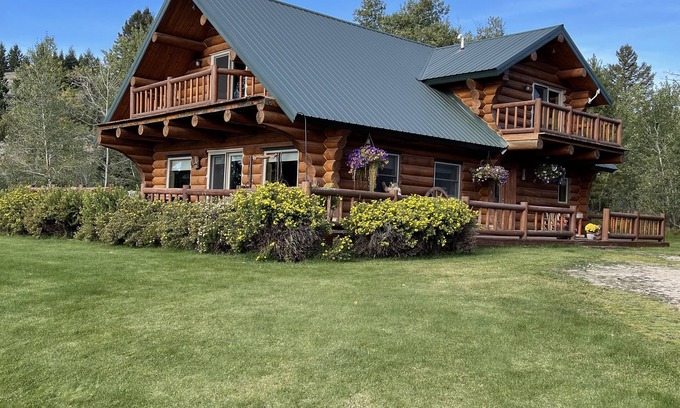 North Meadow Creek Cabin | Lost Bear Ranch