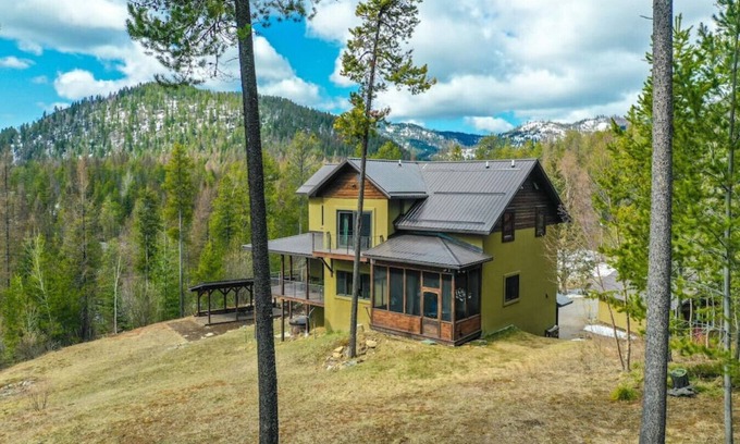 Columbia Falls House | Modern, Colorful home near Glacier Park w/hot tub!