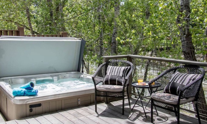 Red Lodge House | Mountain Town Luxury Getaway