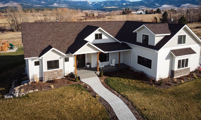 Corvallis House | NEW LISTING Montana Valley Executive Retreat