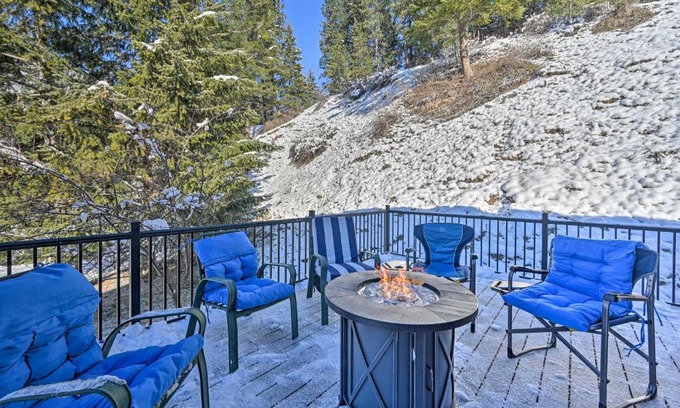 Superior House | Peaceful Superior Home with Fire Pit and Mtn View
