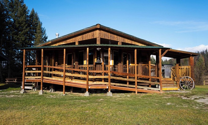 Olney House | "Private" - Ranch House on 9 acres that borders State Forest