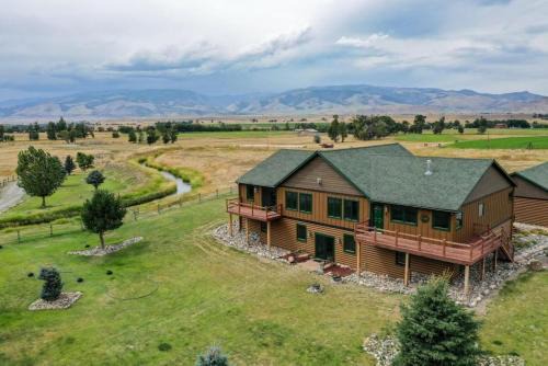 Livingston House | Rancho Deluxe Lodge