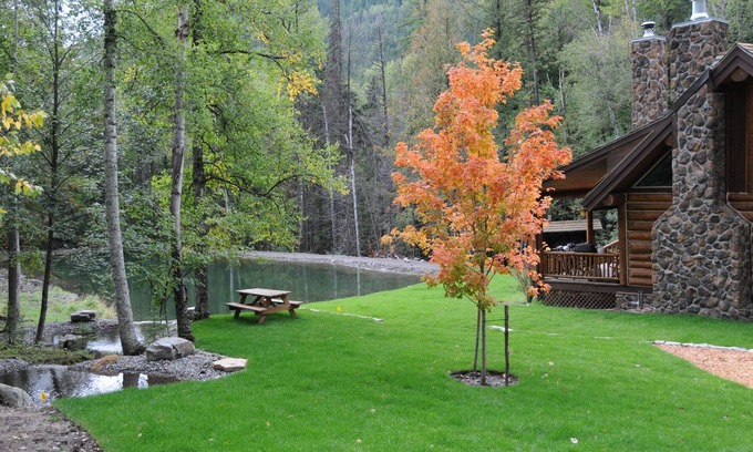 Eureka Cabin | Rosebud Cabin in NW Montana's Outdoor Wonderland