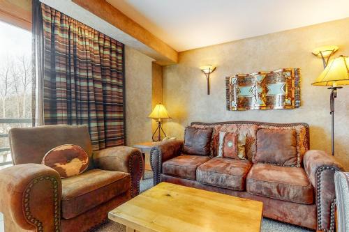 Big Sky Apartment | Shoshone 1919