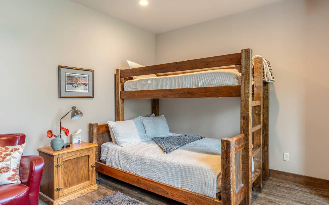 Photo of Bedroom in Lakeside