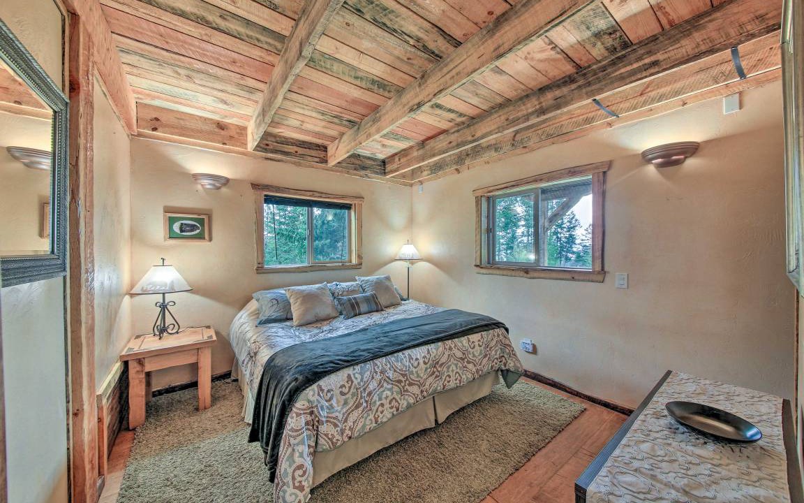 Photo of Others in Eureka