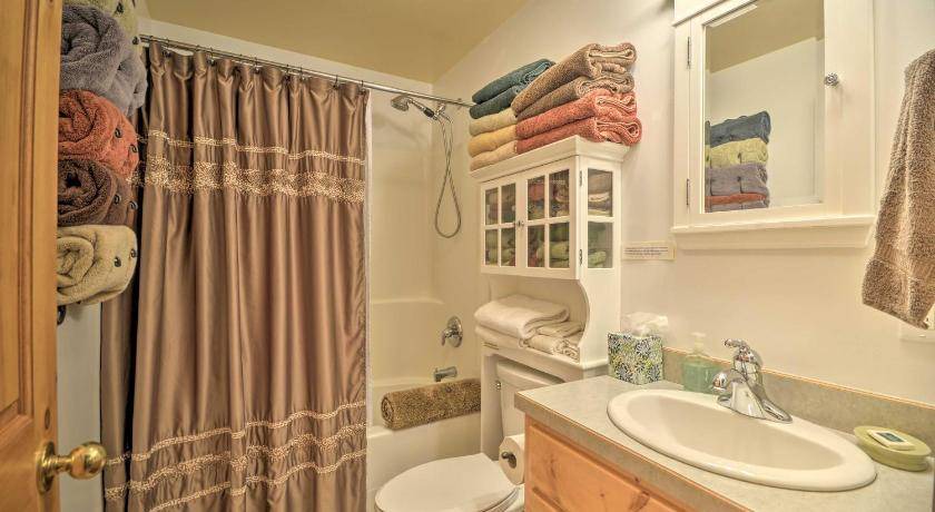 Photo of Bathroom in McLeod