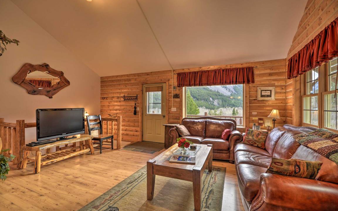Photo of Livingroom in McLeod