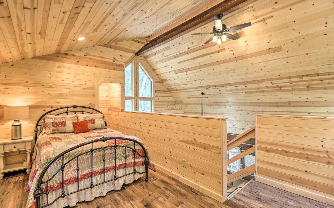 Photo of Bedroom in Columbia Falls