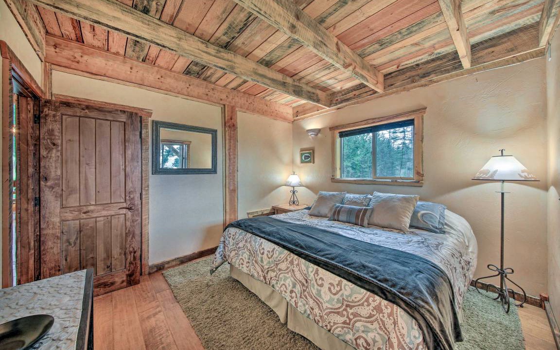 Photo of Others in Eureka