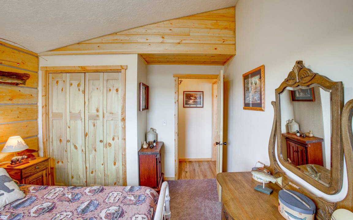 Photo of Others in Roberts