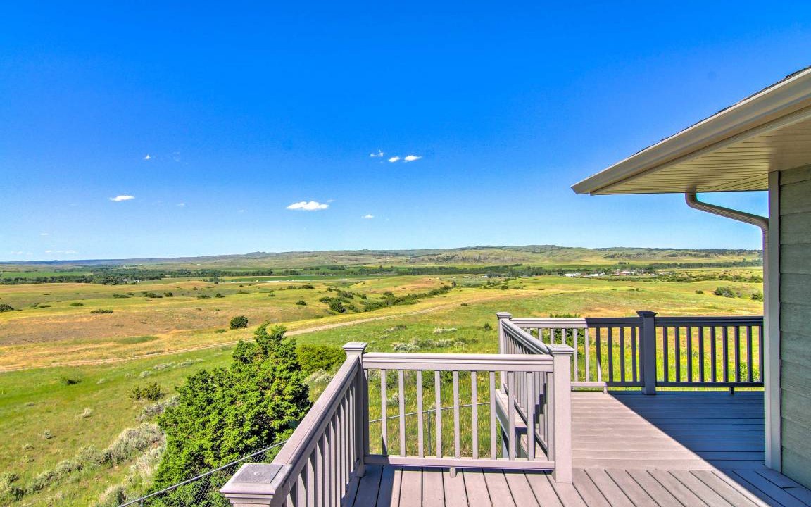 Photo of Patio Balcony in Sweet Grass County