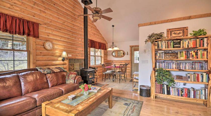 Photo of Livingroom in McLeod