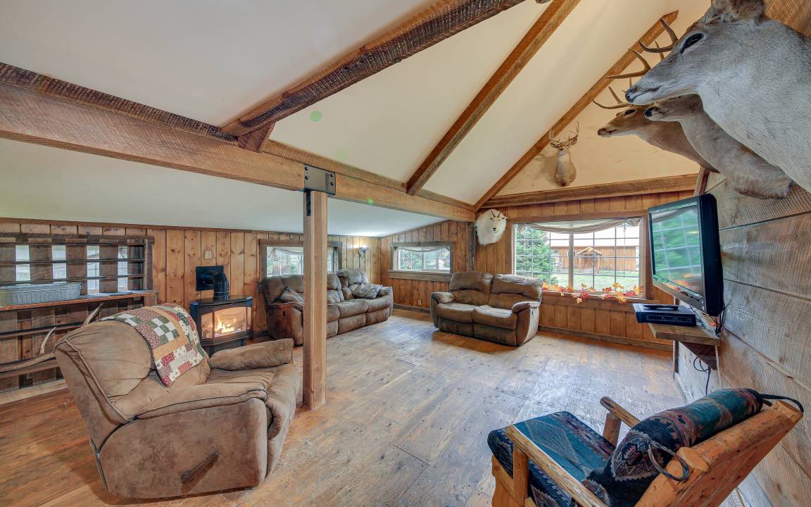 Photo of Livingroom in Trout Creek