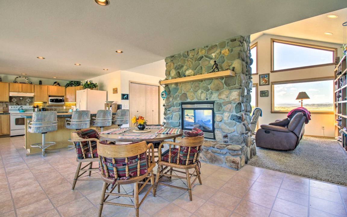 Photo of Livingroom in Sweet Grass County