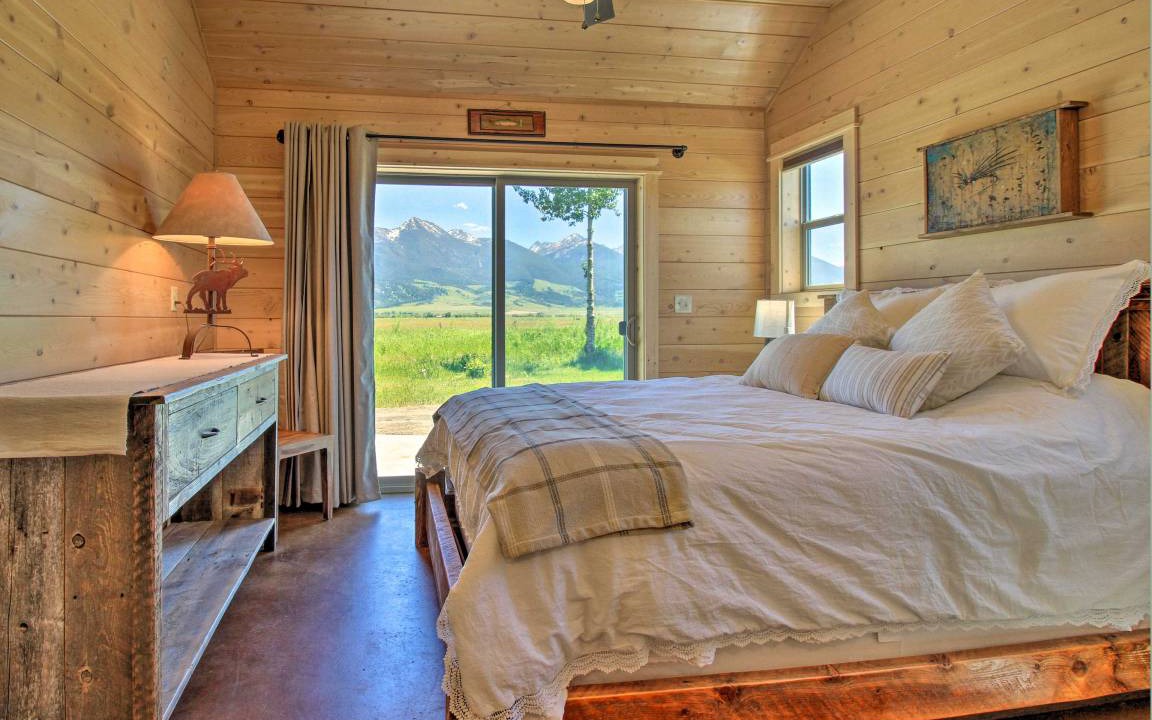 Photo of Bedroom in Livingston
