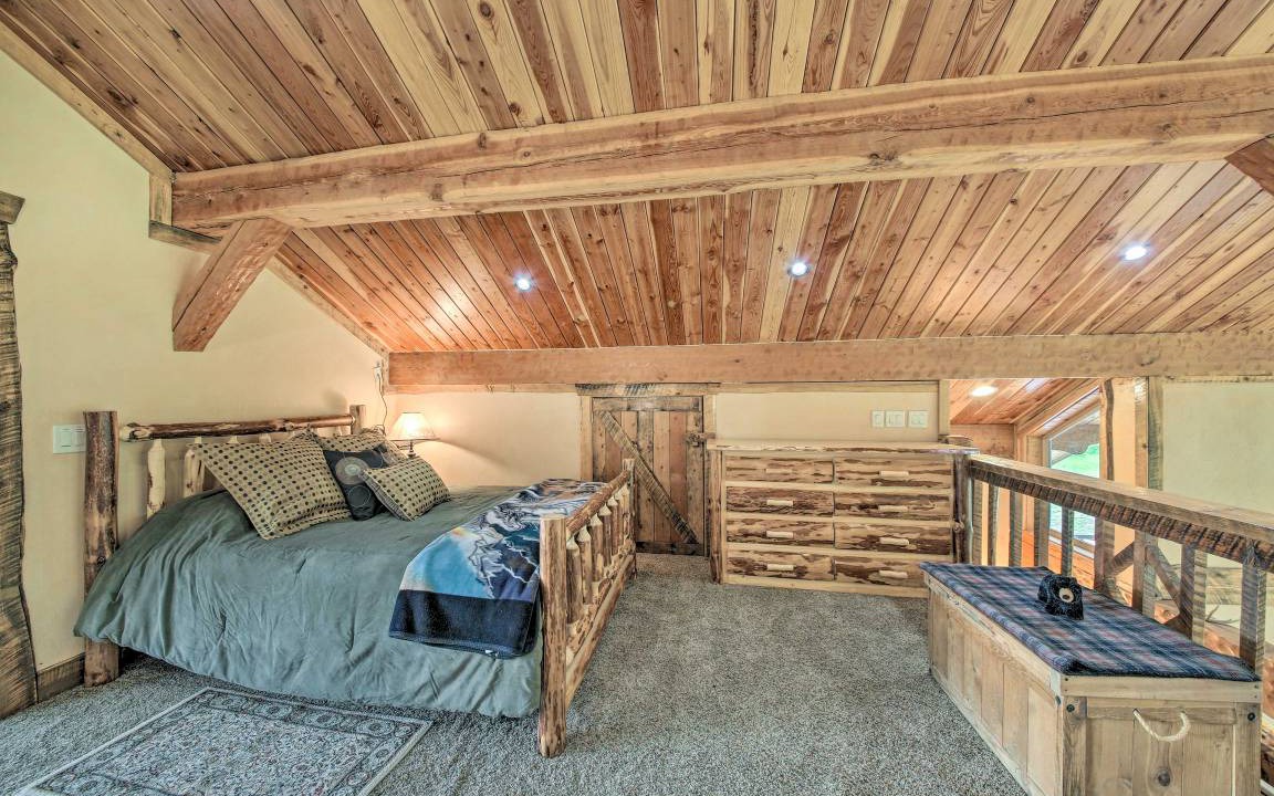 Photo of Others in Eureka