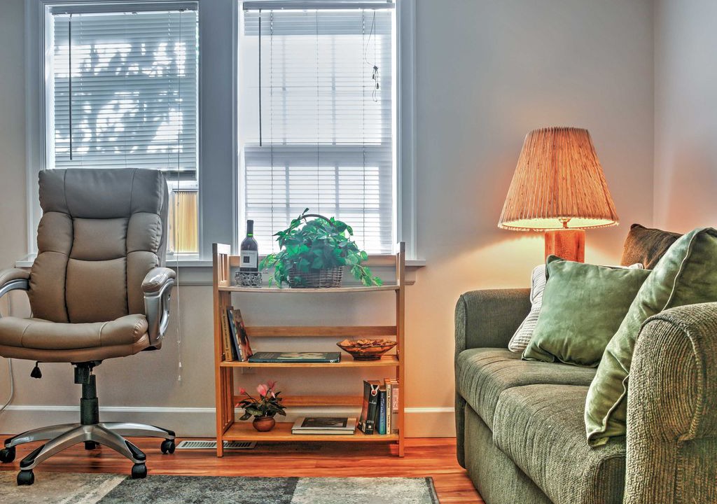 Photo of Livingroom in University District