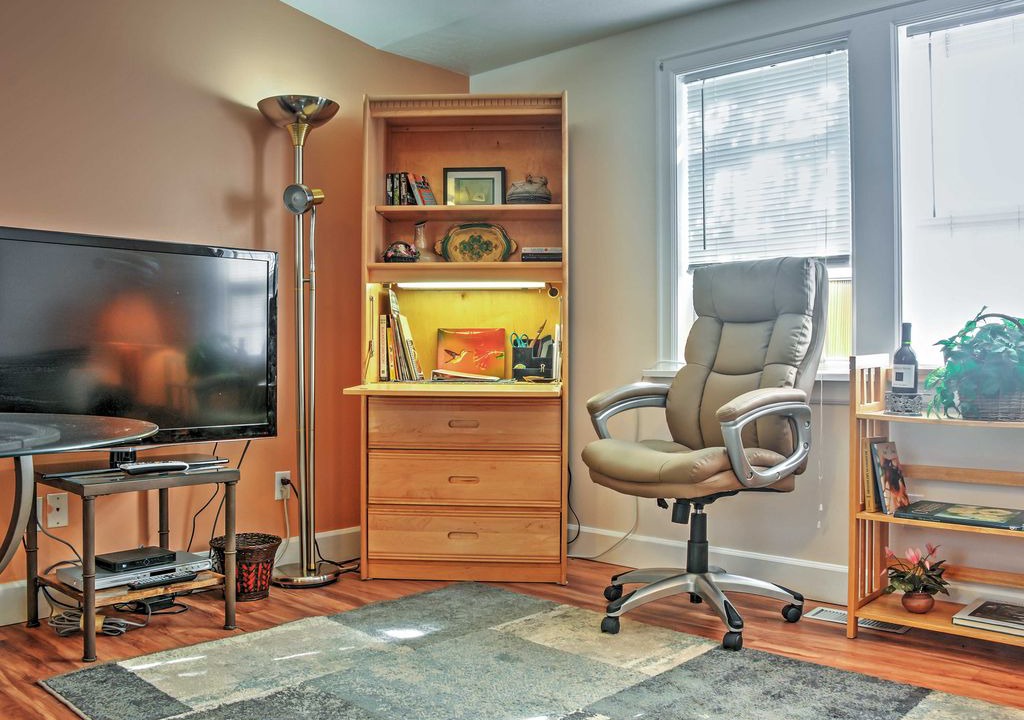 Photo of Livingroom in University District