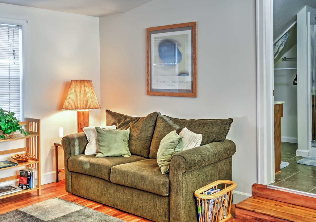 Photo of Livingroom in University District