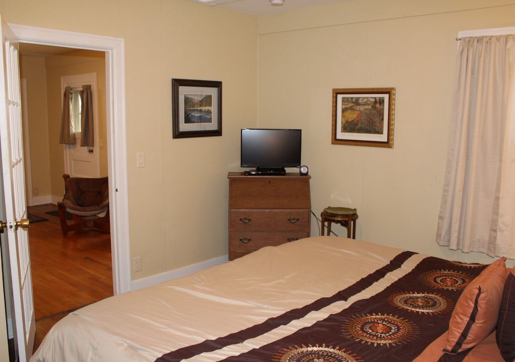 Photo of Bedroom in University District