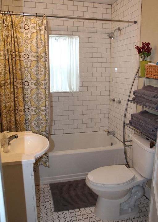 Photo of Bathroom in University District