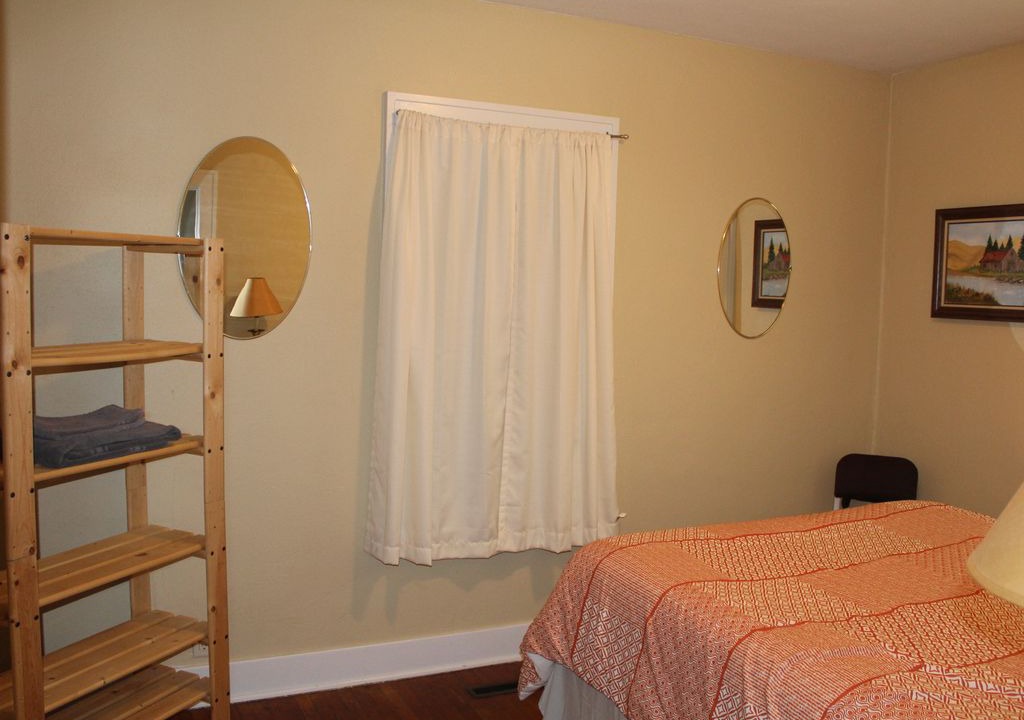 Photo of Bedroom in University District