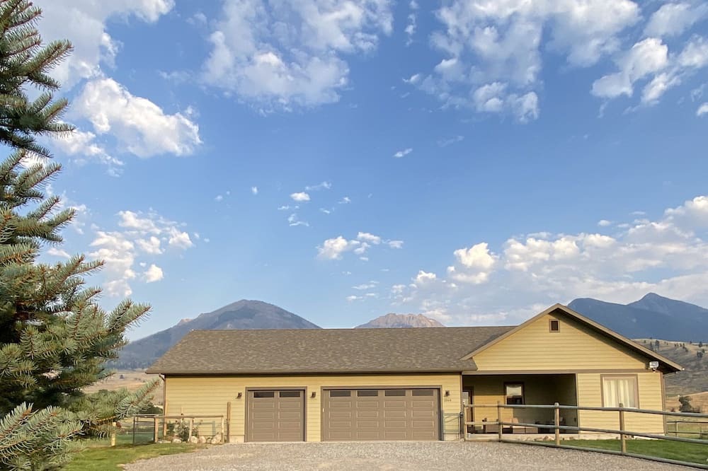 Photo of Outdoor in Livingston