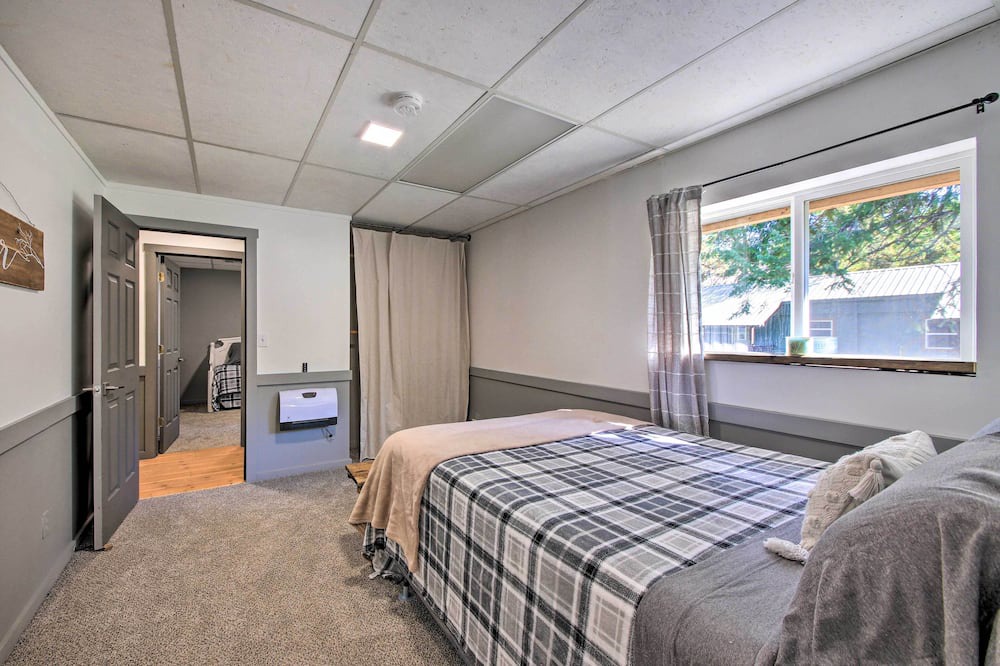 Photo of Bedroom in Noxon