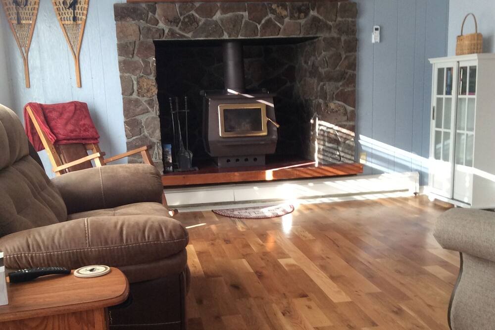 Photo of Livingroom in Sheridan