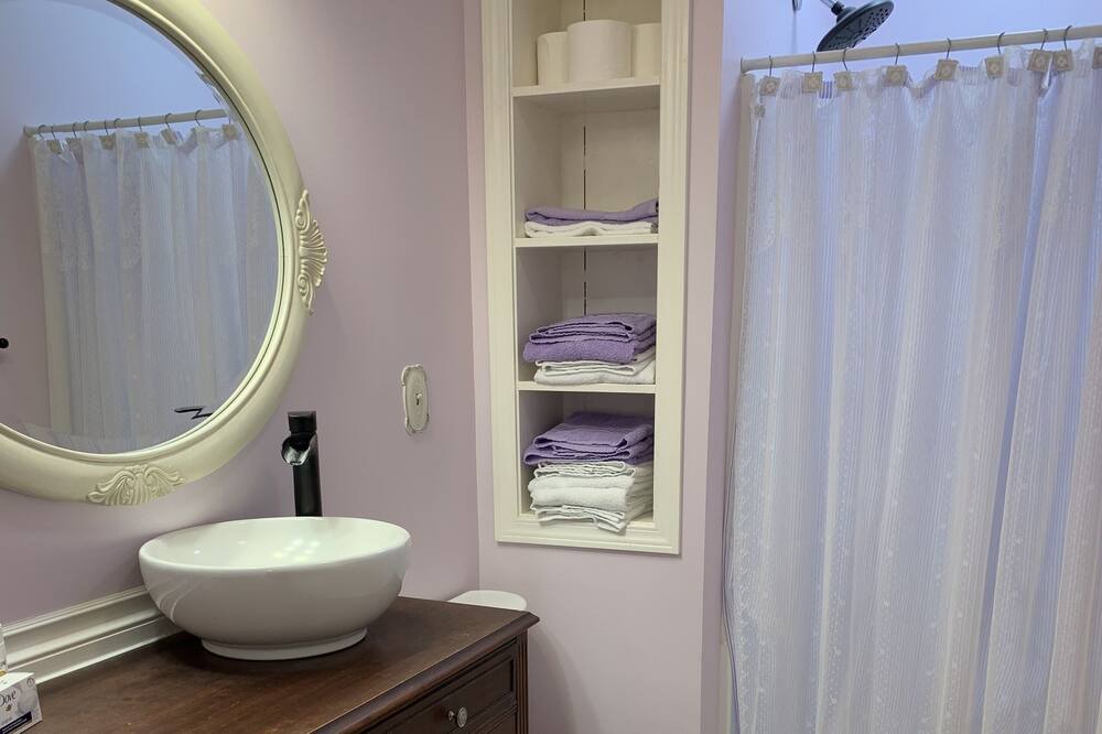 Photo of Bathroom in Sheridan
