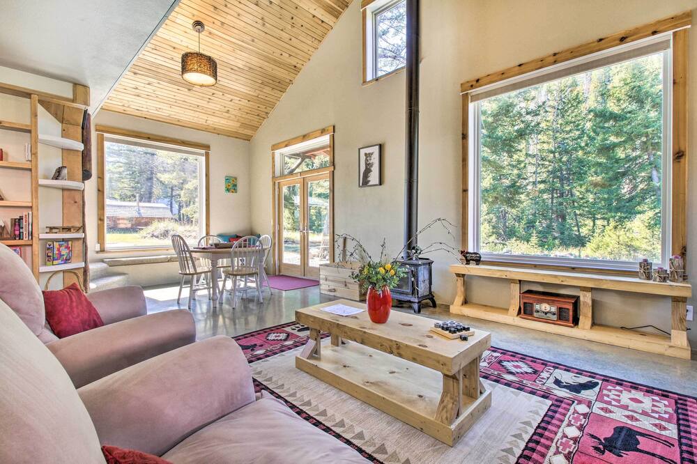 Photo of Livingroom in Helena