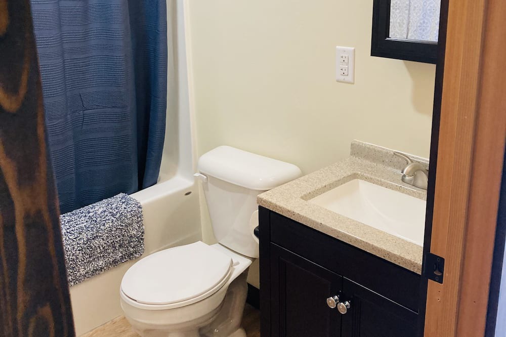 Photo of Bathroom in Marion