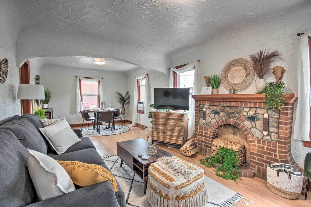 Photo of Livingroom in Laurel