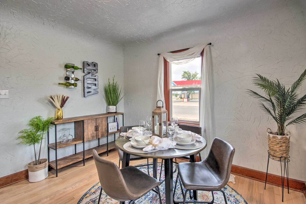 Photo of Bedroom in Laurel