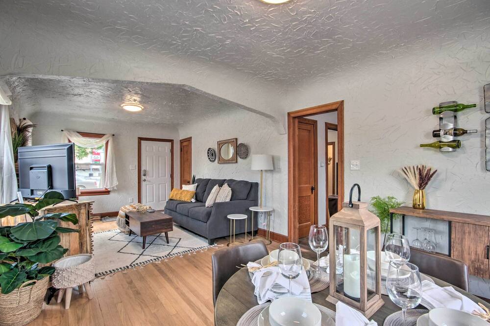 Photo of Livingroom in Laurel