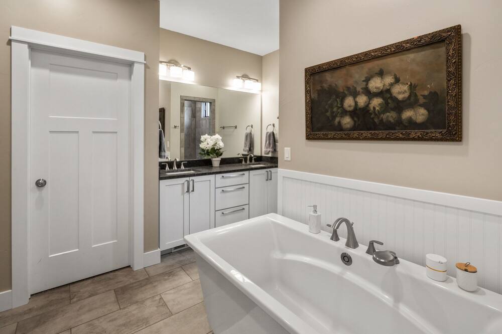 Photo of Bathroom in Bozeman