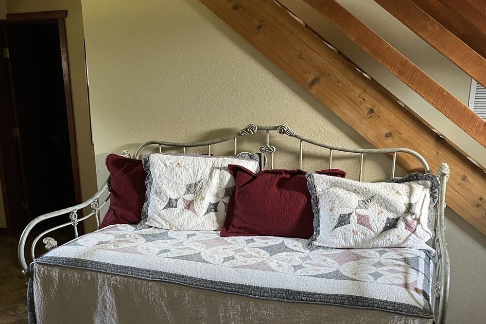 Photo of Bedroom in Helena