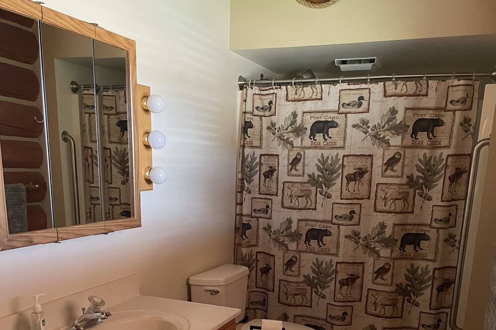 Photo of Bathroom in Helena