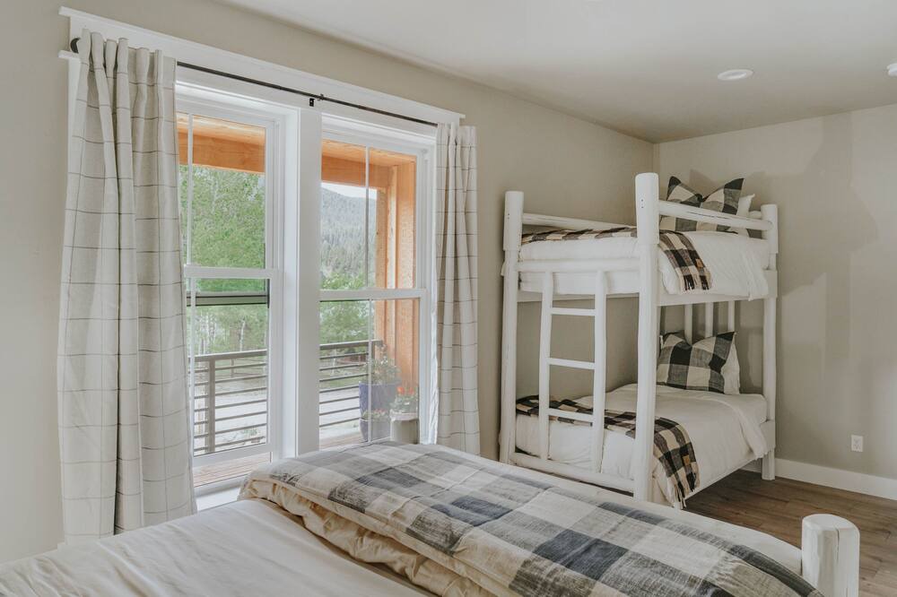 Photo of Bedroom in Marysville